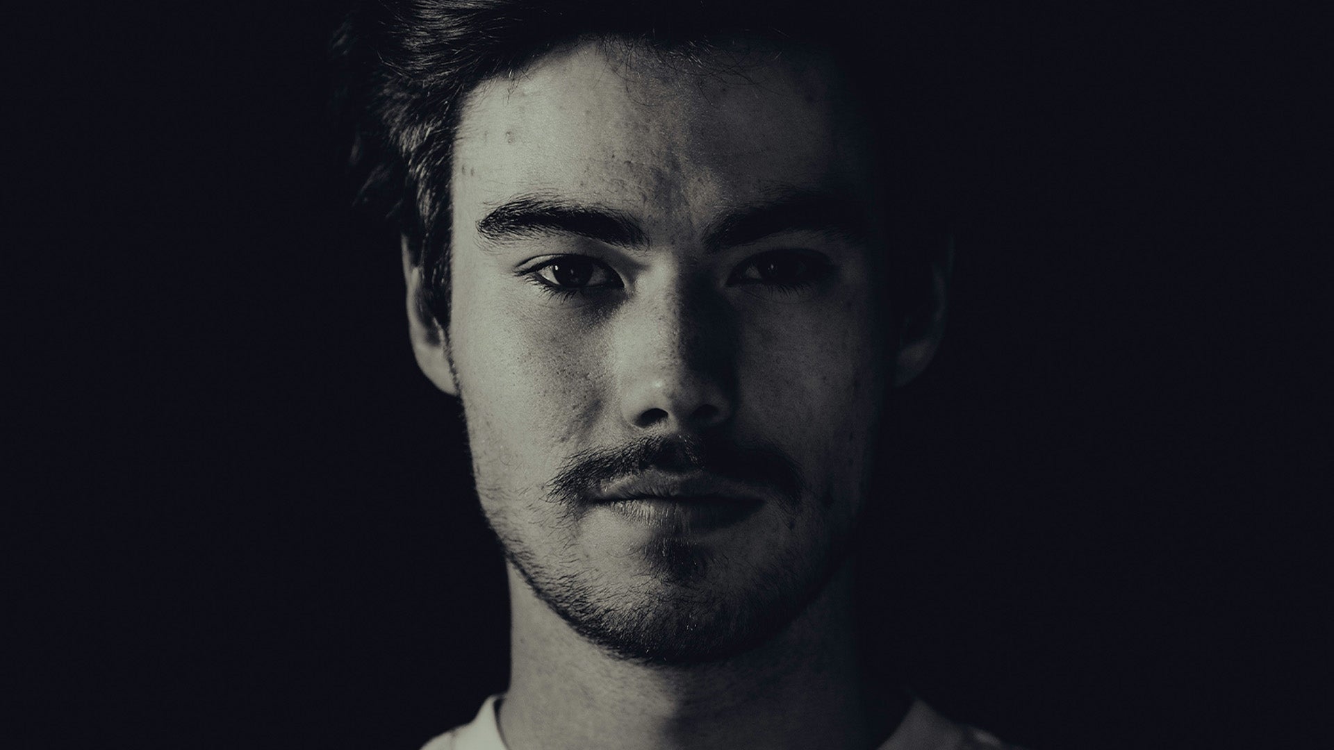 Barbe courte : conseil entretien, nettoyage et rasage pas cher | Markus Paris